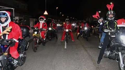 Cabalgata motera de Papá Noel y photocall navideño en Santovenia de Pisuerga 2024 (03/17)