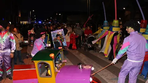 Desfile y concurso de disfraces de Carnaval en Santovenia de Pisuerga (04/17) | Valladolid Plural