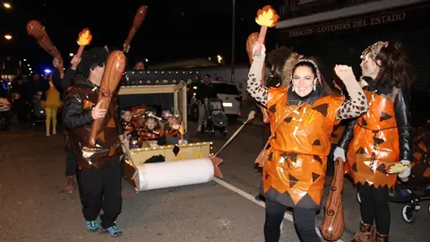 Desfile y concurso de disfraces de Carnaval en Santovenia de Pisuerga (05/17) | Valladolid Plural