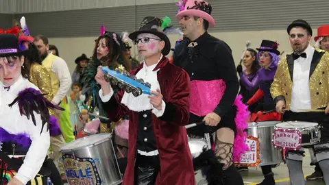 Batucada y concurso de disfraces de Carnaval en Fuensaldaña (02/16) | Valladolid Plural
