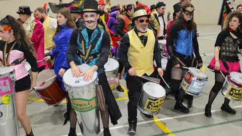 Batucada y concurso de disfraces de Carnaval en Fuensaldaña (03/16) | Valladolid Plural