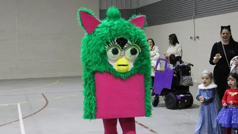 Batucada y concurso de disfraces de Carnaval en Fuensaldaña (11/16) | Valladolid Plural