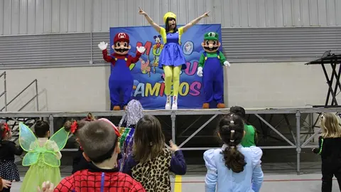 Batucada y concurso de disfraces de Carnaval en Fuensaldaña (13/16) | Valladolid Plural