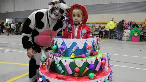 Batucada y concurso de disfraces de Carnaval en Fuensaldaña (16/16) | Valladolid Plural