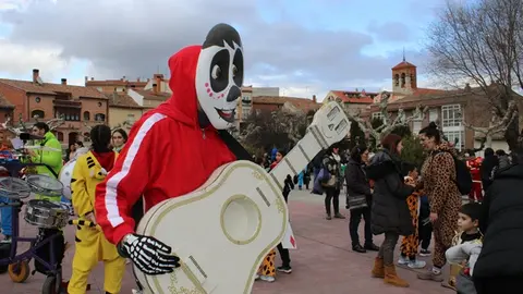 Desfile de disfraces de Carnaval en Zaratán (02/16) | Valladolid Plural