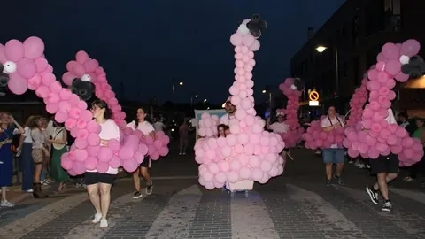 Pregón y desfile de carrozas de las Fiestas de San Juan de Santovenia (09/15) | Valladolid Plural