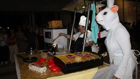 Pregón y desfile de carrozas de las Fiestas de San Juan de Santovenia (12/15) | Valladolid Plural