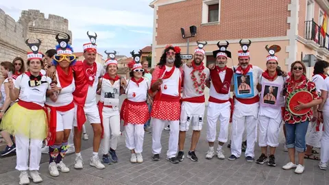 Desfile de peñas y pasacalles de San Fermín de las Fiestas de Portillo (08/15) | Valladolid Plural