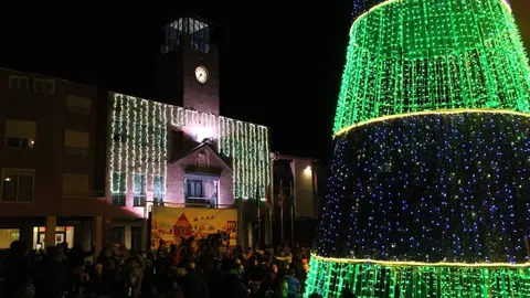 Encendido de luces y árbol de Navidad de La Cistérniga 2025 | Valladolid Plural