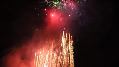 Encendido de luces, espectáculo piromusical y chocolatada en Fuensaldaña 2025 | Valladolid Plural