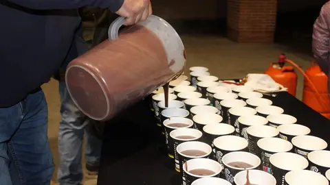 Encendido de luces, espectáculo piromusical y chocolatada en Fuensaldaña 2025 | Valladolid Plural