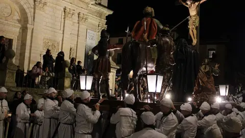 Salida de los Pasos Grandes y procesion del Viernes Santo Semana Santa Medina de Rioseco 2026 (16)