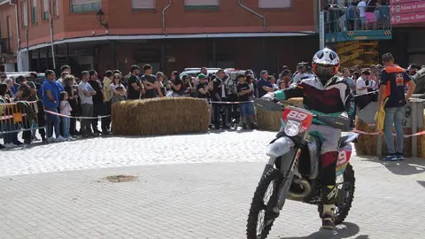 Concentración Motera Los Pichones y Super Enduro Urbano en Villalón de Campos 2026 | Valladolid Plural