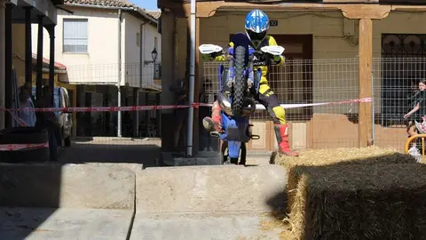 Concentración Motera Los Pichones y Super Enduro Urbano en Villalón de Campos 2026 | Valladolid Plural