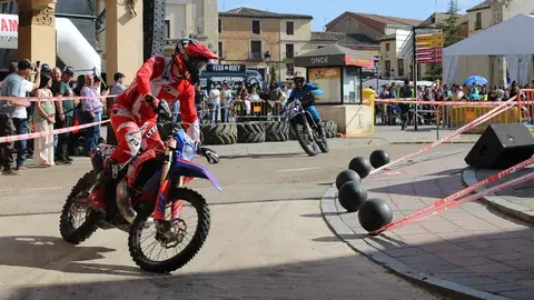 Concentración Motera Los Pichones y Super Enduro Urbano en Villalón de Campos 2026 | Valladolid Plural