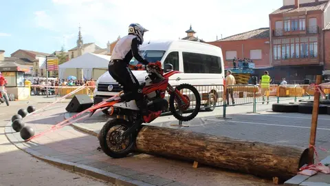 Concentración Motera Los Pichones y Super Enduro Urbano en Villalón de Campos 2026 | Valladolid Plural