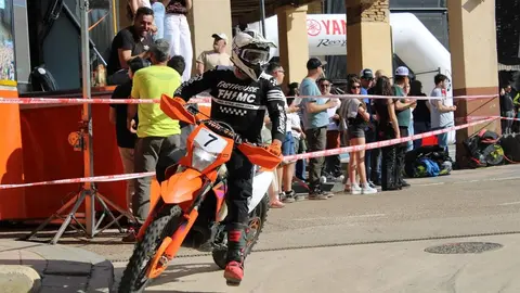 Concentración Motera Los Pichones y Super Enduro Urbano en Villalón de Campos 2026 | Valladolid Plural