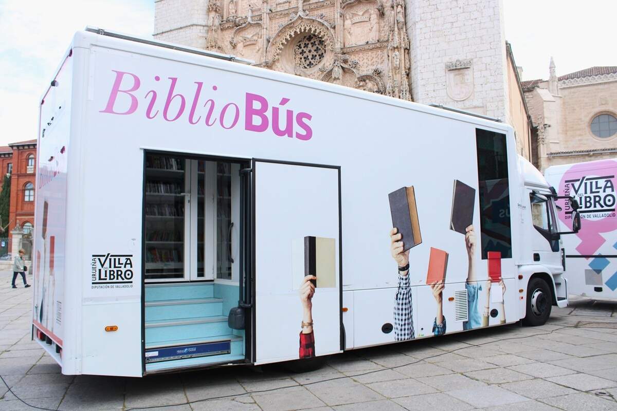 Presentacion 40 aniversario Servicio de Bibliobuses Diputacion de Valladolid (2)