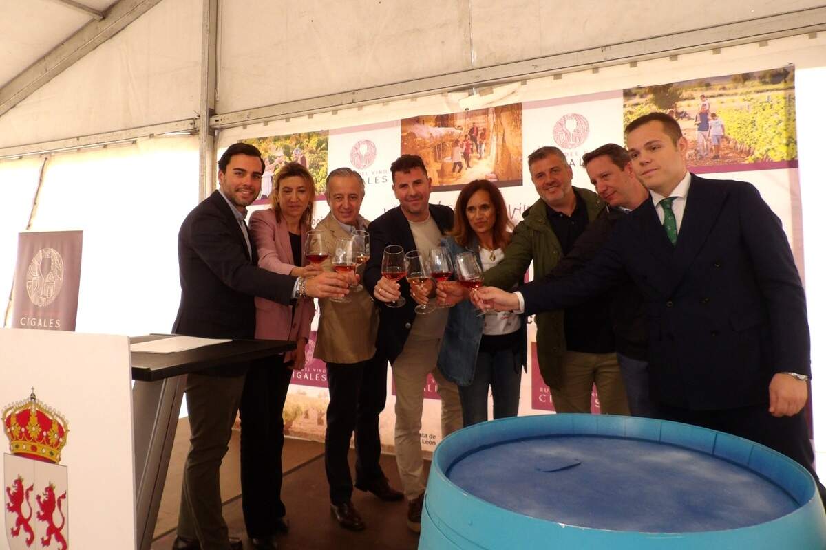Celebracion Fiesta de la Primavera vinos y folclore Santovenia de Pisuerga 2026 (10)