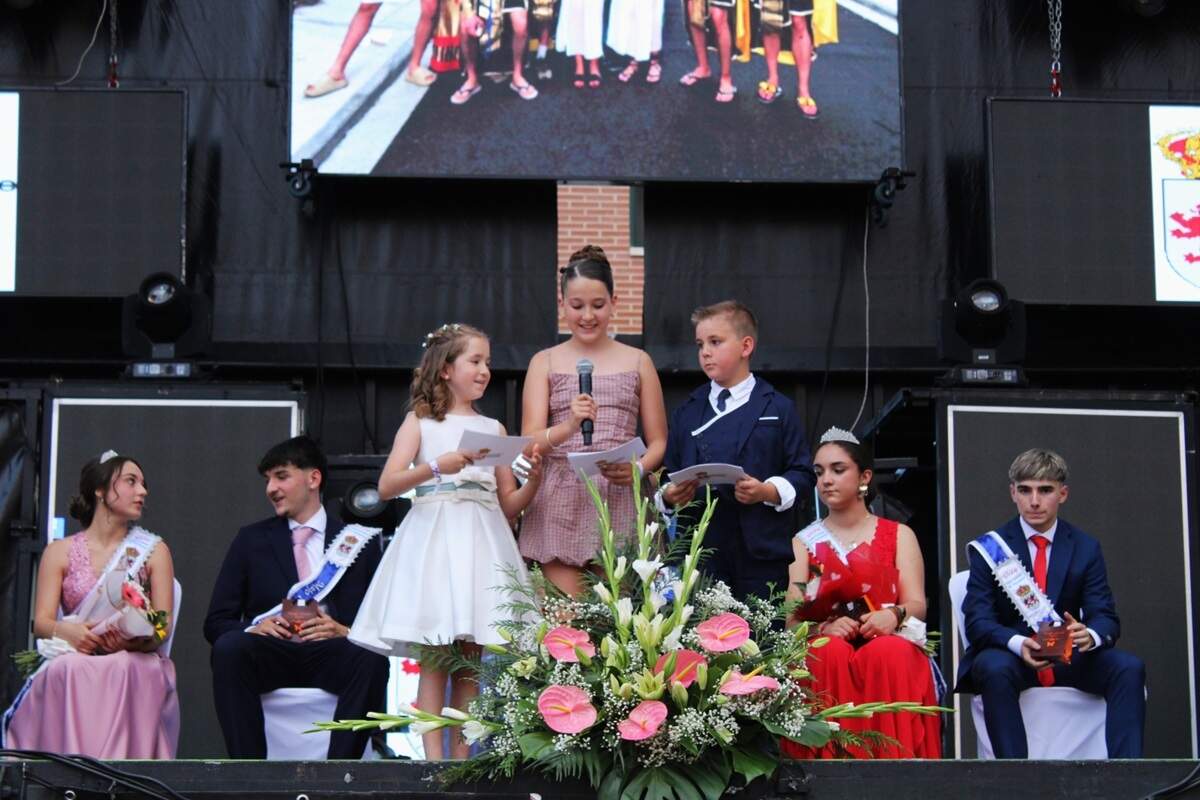 Pasacalles y pregon de las Fiestas de San Juan Santovenia de Pisuerga 2026 (12)
