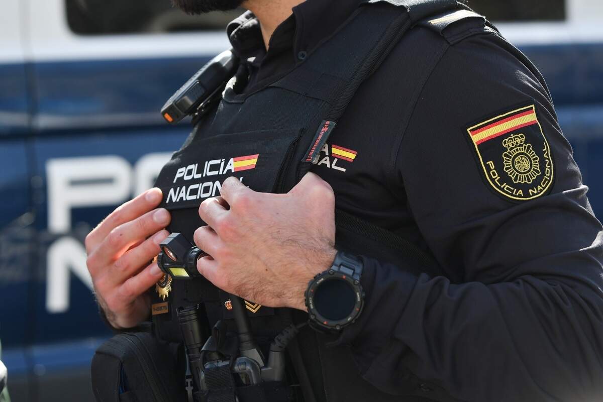 Tres individuos golpean con una piedra a un hombre en la cabeza para robarle 330 euros en Valladolid